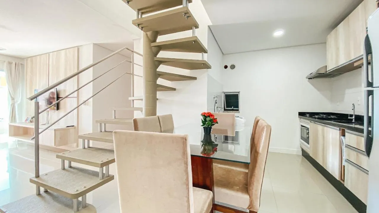 Apartamento Cobertura Duplex Quebec Bombinhas 0*,  Brasil